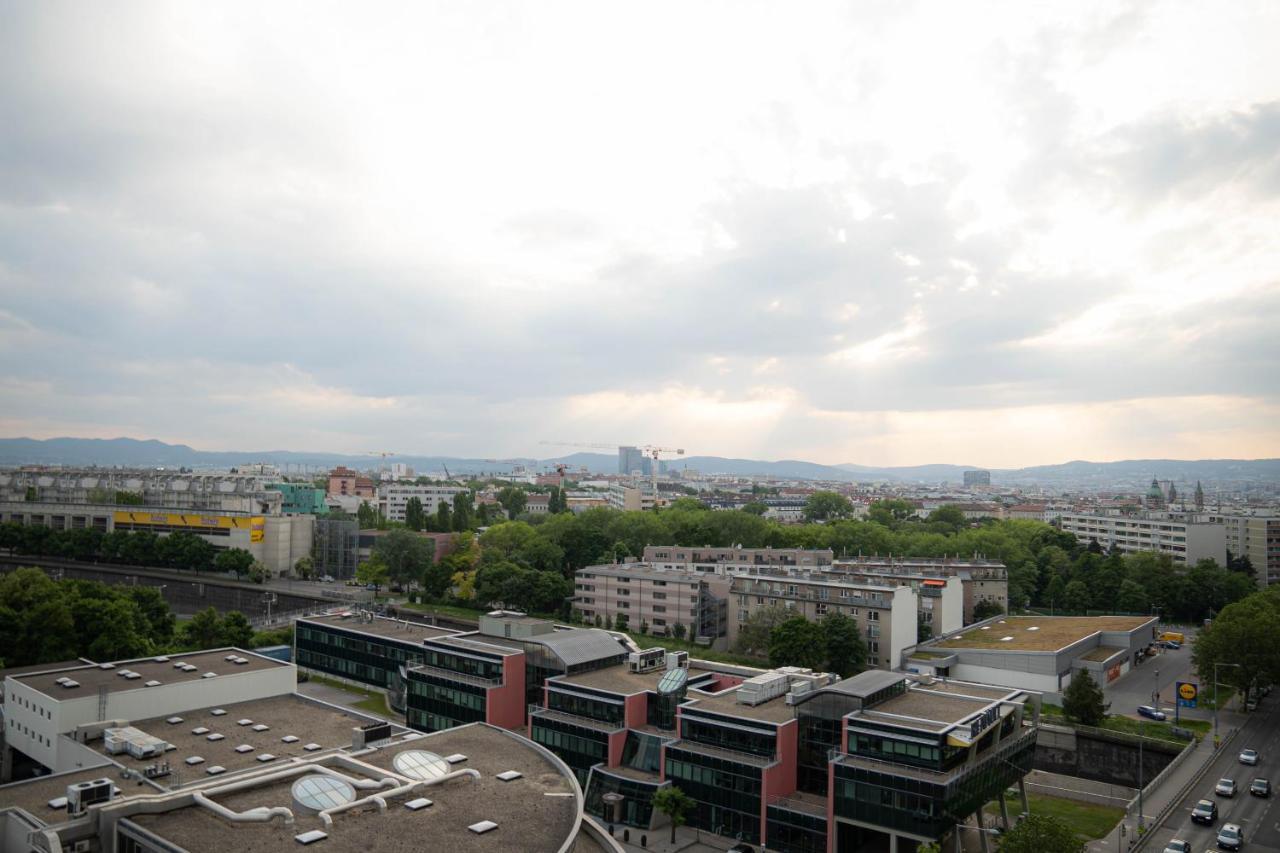 Restify10 - Skyline View - Fitness - Garge - Modern Apartment Wina Bagian luar foto